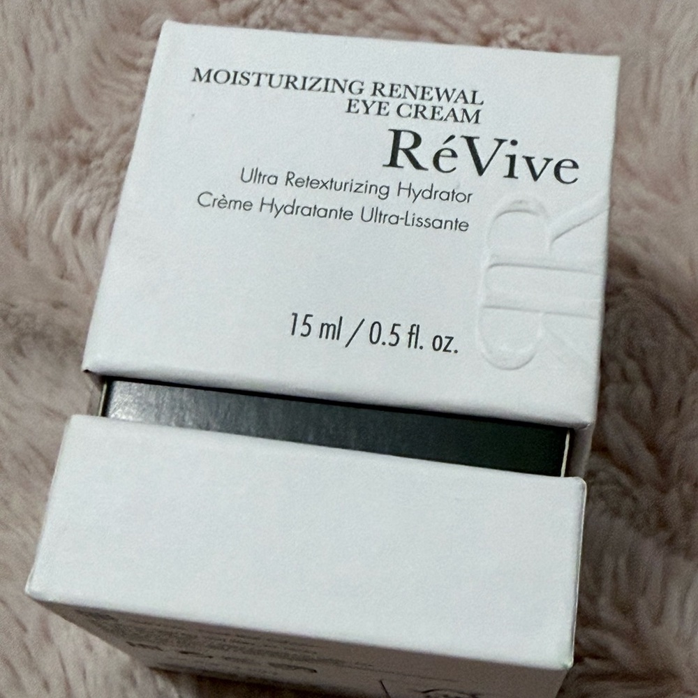 Revive Moisturizing Renewal Eye Cream